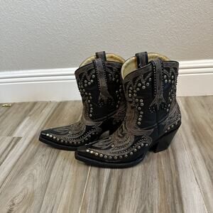 Corral Boots Black Short Top Inlay & Studs Cowboy SZ 7 Womans Western Distressed